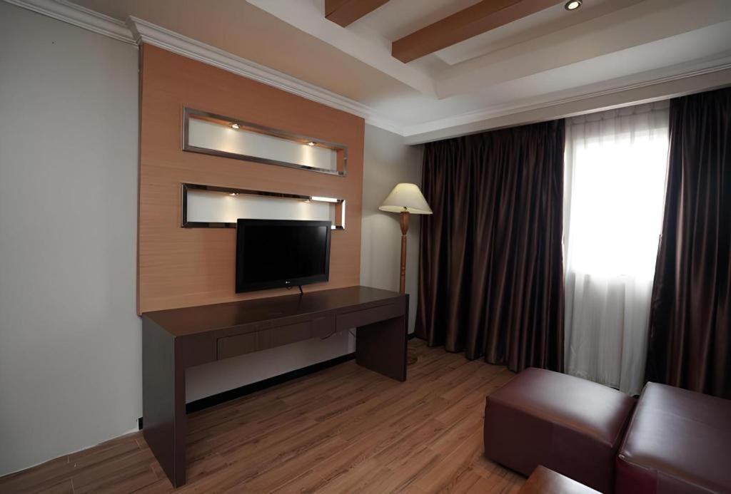 แกรนด์ แอนทาเรส โฮเต็ล Hotel เมดาน ภายนอก รูปภาพ